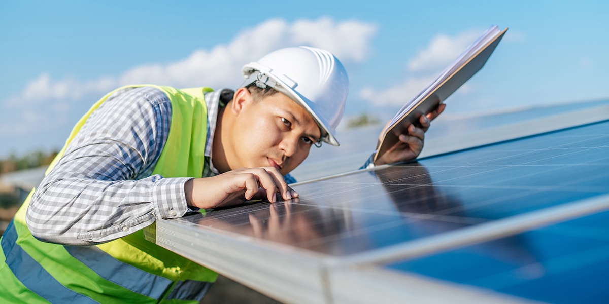 Broken Solar Panels Performance, Safety Concerns & Disposal