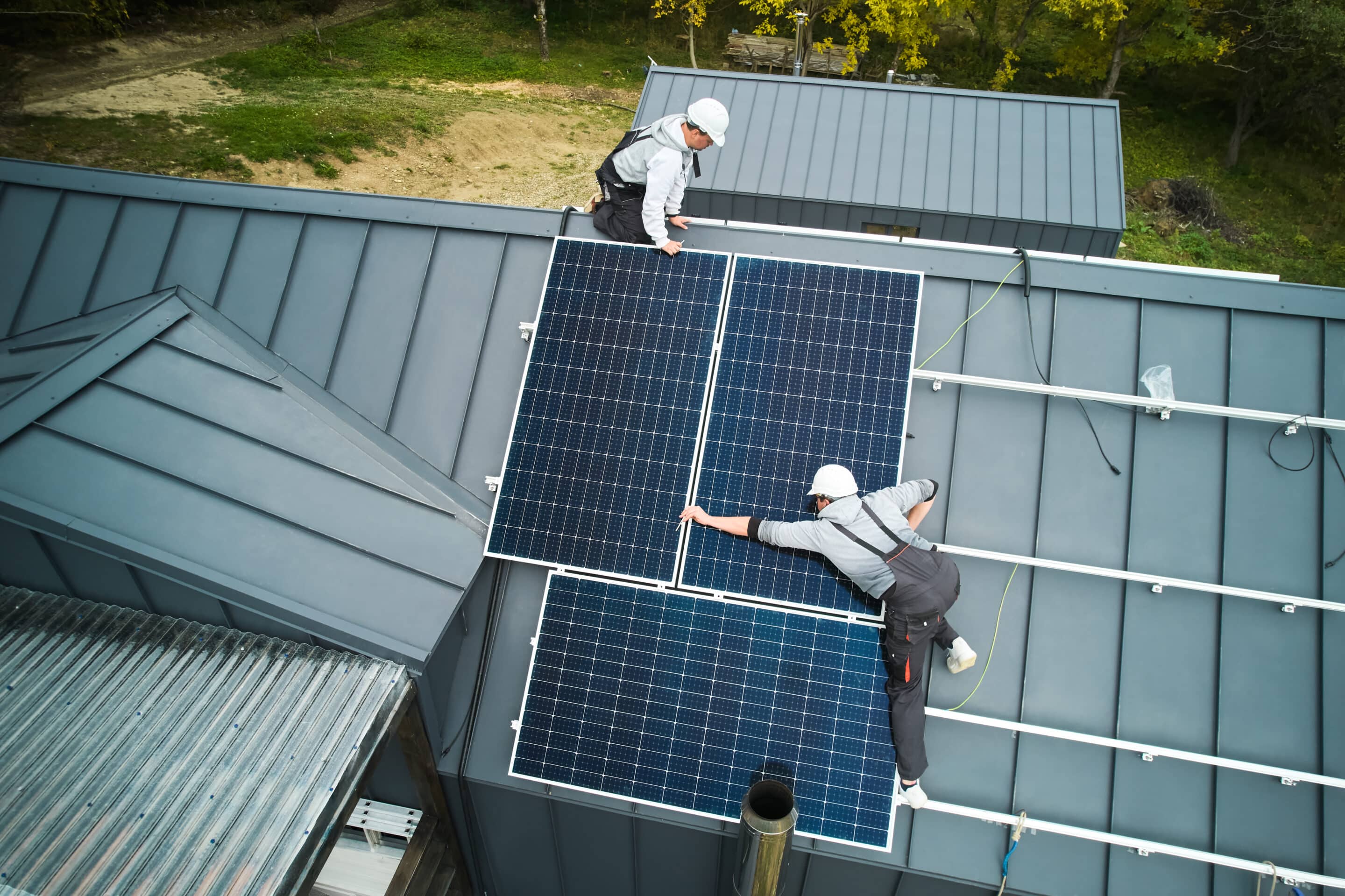 Can Solar Power Run an Air Conditioner? 2 Solar-powered AC units